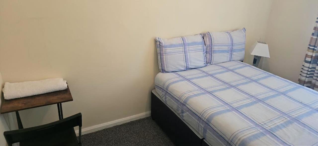 Residential Within Easy Reach Of Town Apartment *