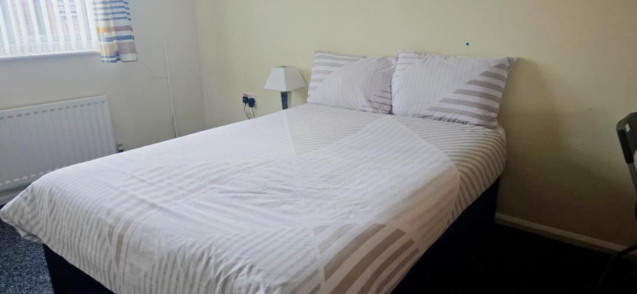 Apartment Residential Within Easy Reach Of Town Manchester